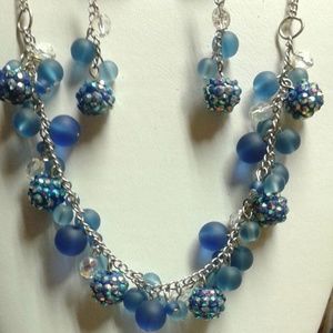 Necklace and earring set